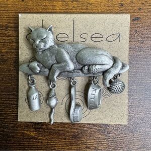 JJ Jonette Jewelry Pewter Kitty Cat Brooch with 5 Favourite Things Dangles Charm